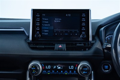 2019 Toyota Rav4 - Thumbnail
