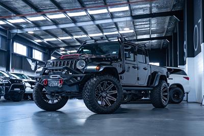 2021 Jeep Gladiator - Thumbnail