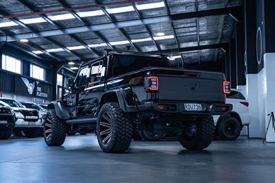 2021 Jeep Gladiator - Thumbnail