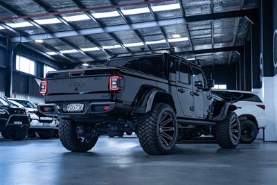 2021 Jeep Gladiator - Thumbnail