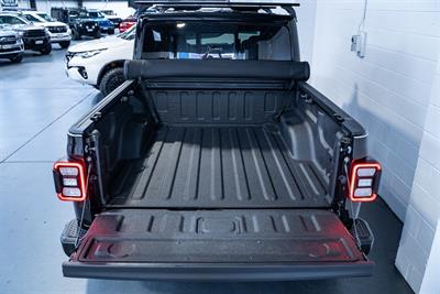 2021 Jeep Gladiator - Thumbnail