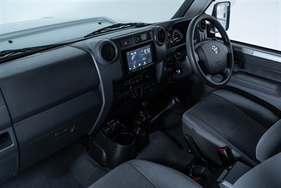 2021 Toyota Landcruiser - Thumbnail