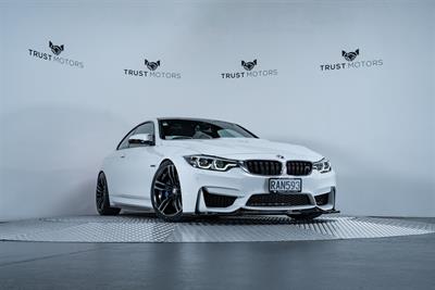 2019 BMW M4 - Thumbnail