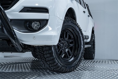 2017 Holden Colorado - Thumbnail