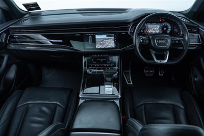 2018 Audi Q8 - Thumbnail