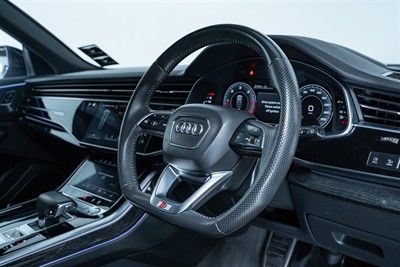 2018 Audi Q8 - Thumbnail