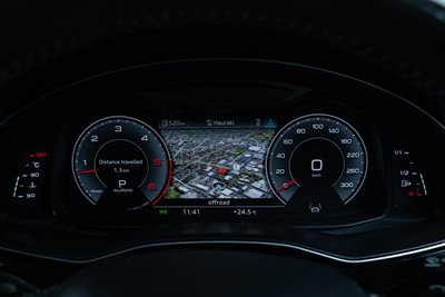 2018 Audi Q8 - Thumbnail