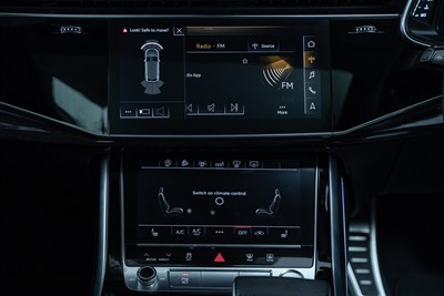 2018 Audi Q8 - Thumbnail