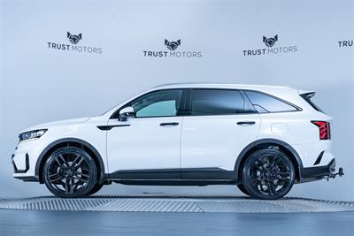 2022 Kia Sorento - Thumbnail