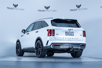 2022 Kia Sorento - Thumbnail