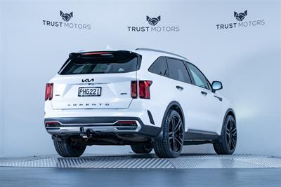 2022 Kia Sorento - Thumbnail