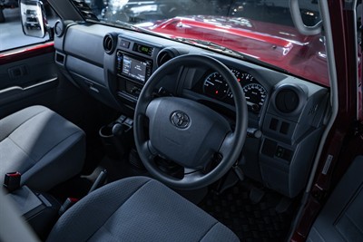 2021 Toyota Landcruiser - Thumbnail