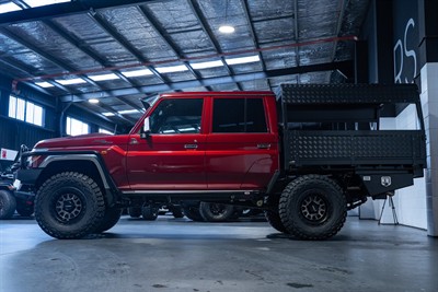 2021 Toyota Landcruiser - Thumbnail