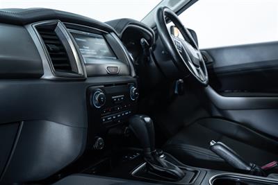 2016 Ford Everest - Thumbnail