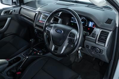 2016 Ford Everest - Thumbnail