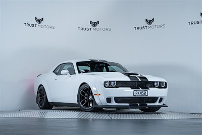 2020 Dodge Challenger - Thumbnail