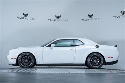 2020 Dodge Challenger - Thumbnail