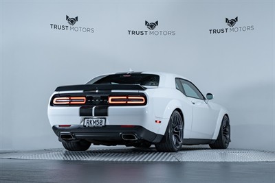 2020 Dodge Challenger - Thumbnail