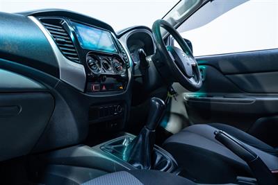 2018 Mitsubishi Triton - Thumbnail