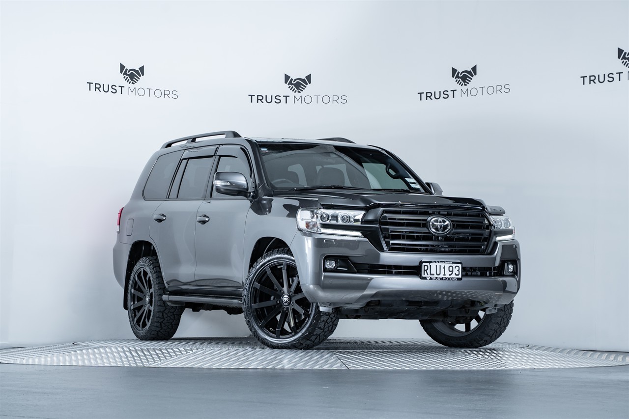 2017 Toyota Landcruiser