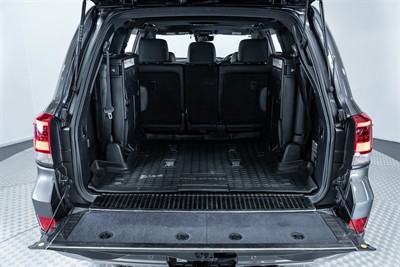 2017 Toyota Landcruiser - Thumbnail