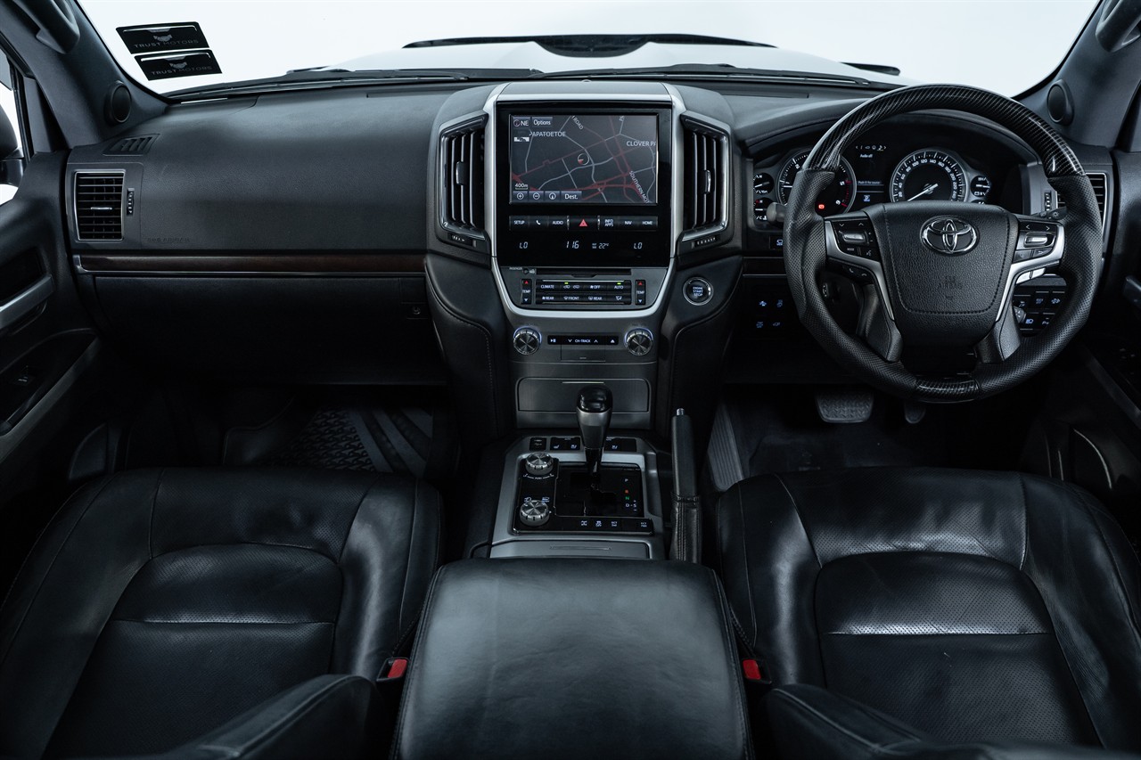 2017 Toyota Landcruiser