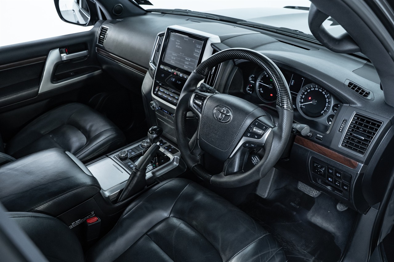 2017 Toyota Landcruiser