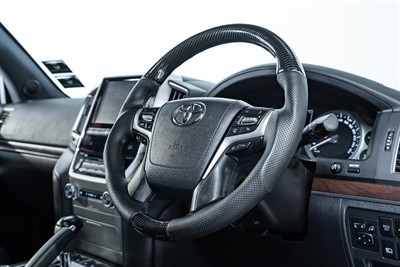 2017 Toyota Landcruiser - Thumbnail