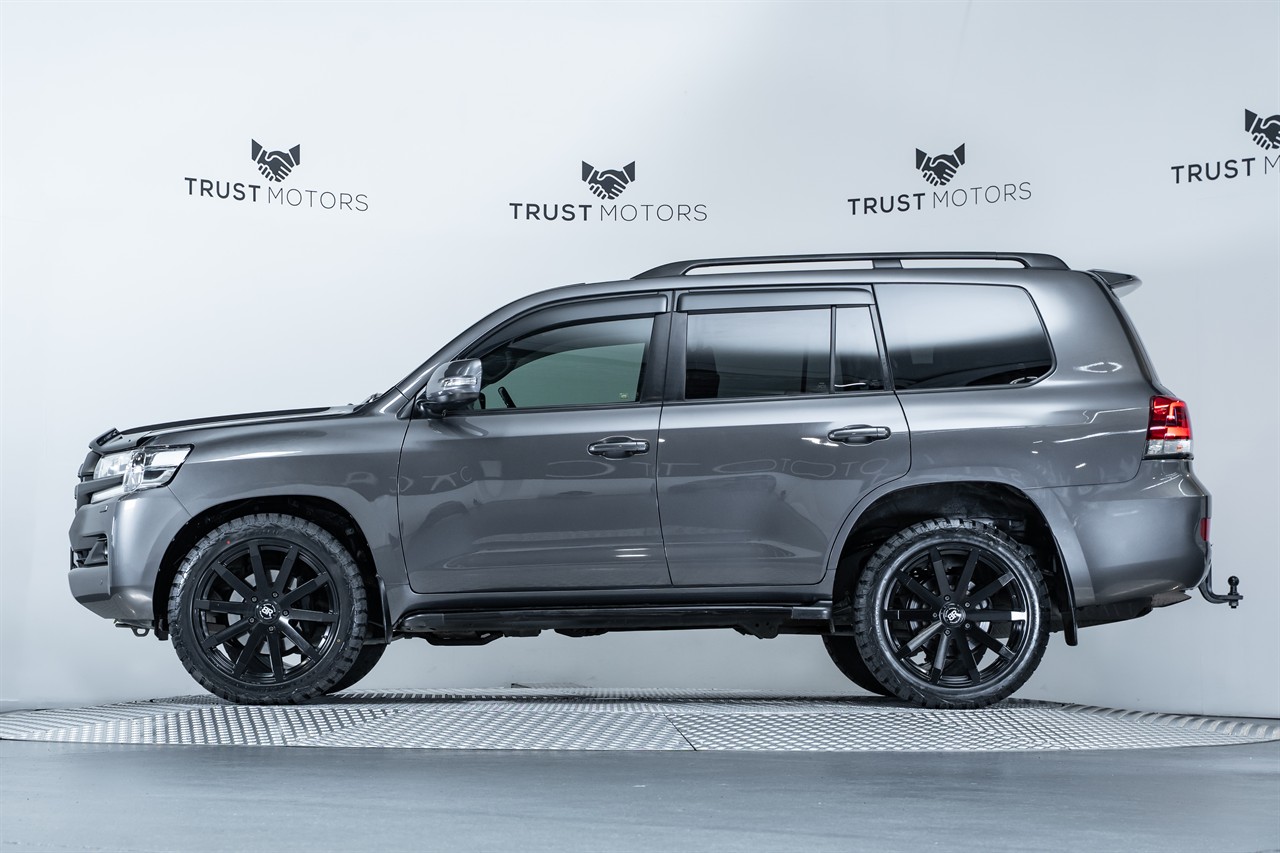 2017 Toyota Landcruiser