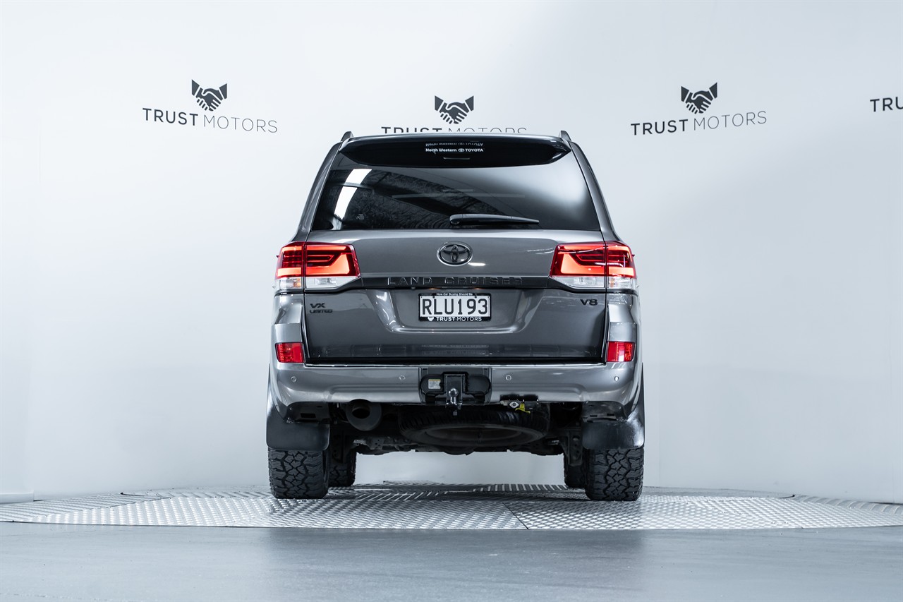 2017 Toyota Landcruiser