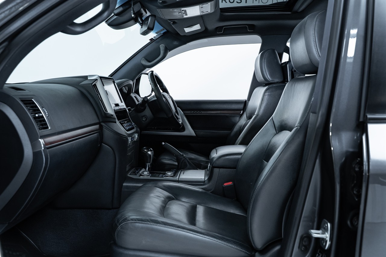 2017 Toyota Landcruiser