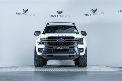 2023 Ford Everest - Thumbnail
