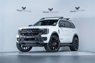 2023 Ford Everest - Thumbnail