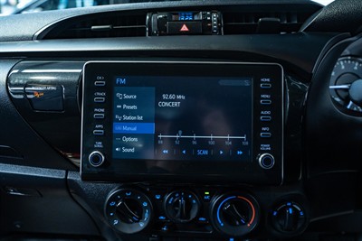 2022 Toyota Hilux - Thumbnail