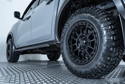 2021 Nissan Navara - Thumbnail
