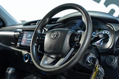 2022 Toyota Hilux - Thumbnail