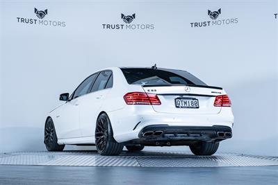 2013 Mercedes-Benz E 63 - Thumbnail