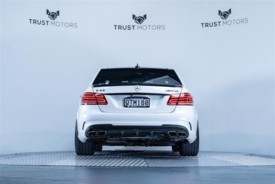 2013 Mercedes-Benz E 63 - Thumbnail