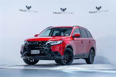 2021 Mitsubishi Outlander - Thumbnail
