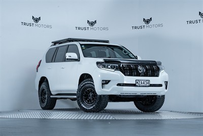 2020 Toyota Landcruiser Prado - Thumbnail