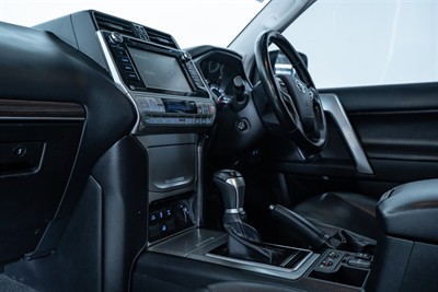 2020 Toyota Landcruiser Prado - Thumbnail