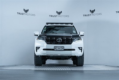 2020 Toyota Landcruiser Prado - Thumbnail