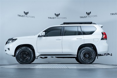2020 Toyota Landcruiser Prado - Thumbnail