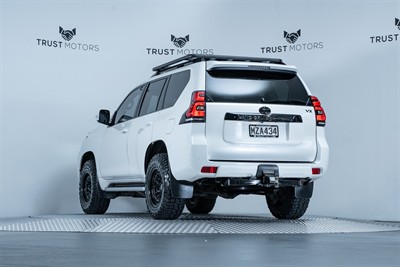 2020 Toyota Landcruiser Prado - Thumbnail