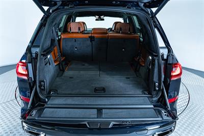 2019 BMW X7 - Thumbnail