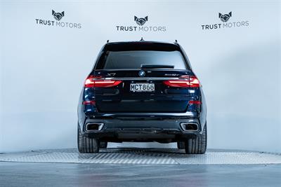 2019 BMW X7 - Thumbnail