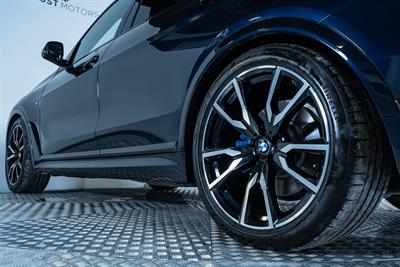 2019 BMW X7 - Thumbnail