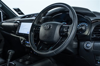 2023 Toyota Hilux - Thumbnail