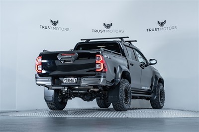 2023 Toyota Hilux - Thumbnail