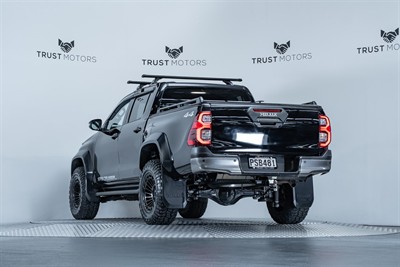 2023 Toyota Hilux - Thumbnail